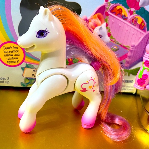 MY LITTLE PONY G2 VINTAGE 1997 CANOPY BED WITH LIGHT HEART PONY MAGIC PLAYSET - Picture 3 of 16